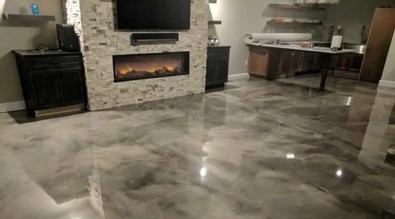Glossy epoxy floor coating